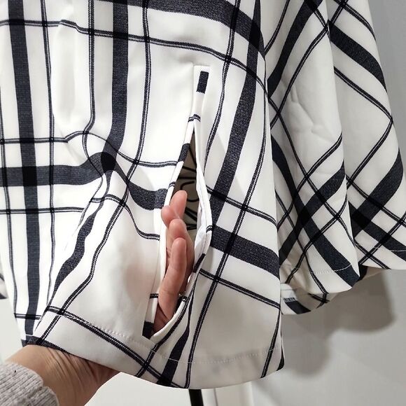 NY & CO Stylish Plaid Poncho Women sz Medium Slit Sleeves Mob Wife Housewive - Picture 9 of 11